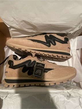 The Joggers Marc Jacobs Beige and Black Suede Shearling Sneakers